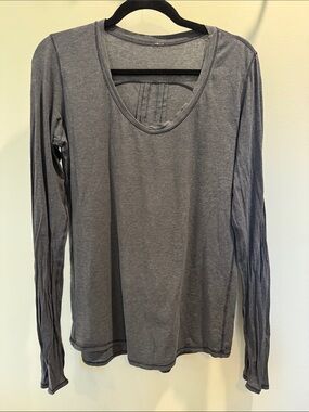 lululemon athletica Long-Sleeve Scoop Neck Tee in Heather Gray